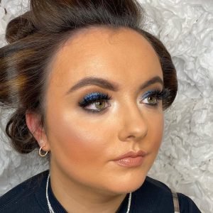 blue eyeshadow glam makeup look