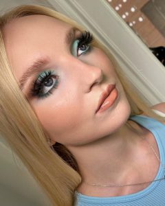 duck egg blue makeup look